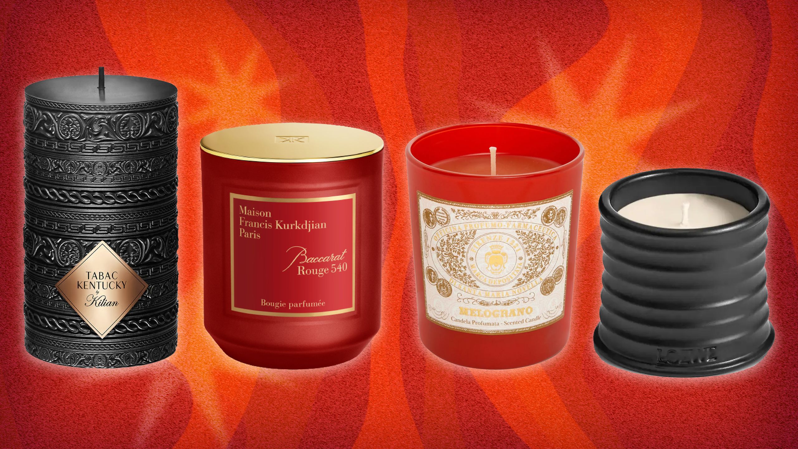 Coffret cadeau de bougies parfumées avec coupe-mèche et éteignoir posés sur une table en bois